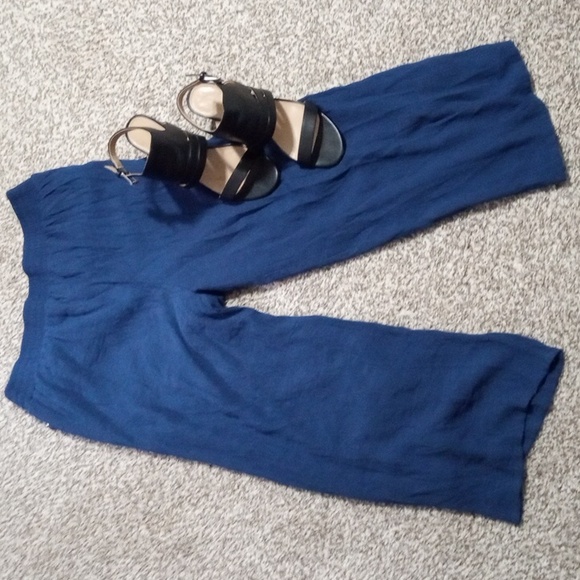 🌟🌟Free shoes🌟🌟 with purchase of Women's Apt.9 wide leg pants - Picture 5 of 9